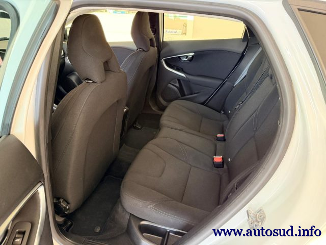 VOLVO V40 CROSS COUNTRY D2 GEARTRONIC - foto 16