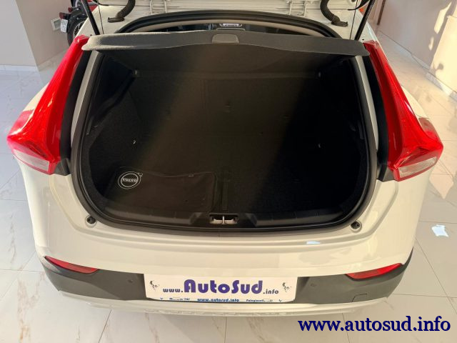 VOLVO V40 CROSS COUNTRY D2 GEARTRONIC - foto 17