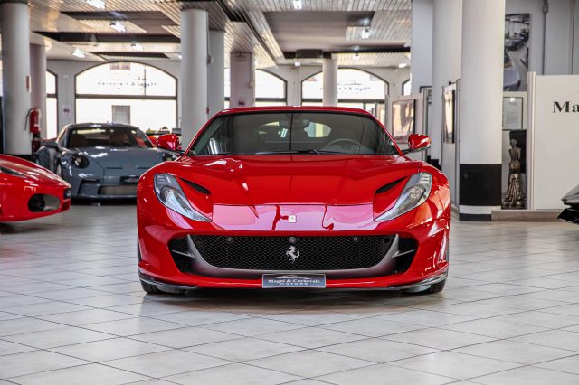 FERRARI 812 SUPERFAST|SPECIAL PAINT ROSSO 70 - foto 2