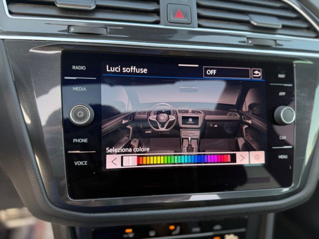 VOLKSWAGEN TIGUAN 2.0 TDI  R-LINE TETTO APRIBILE - foto 22
