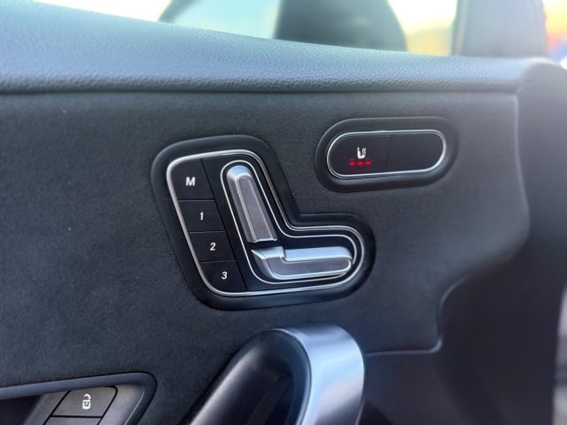 MERCEDES-BENZ A 180 PREMIUM AMG -TETTO APRIBILE - foto 18