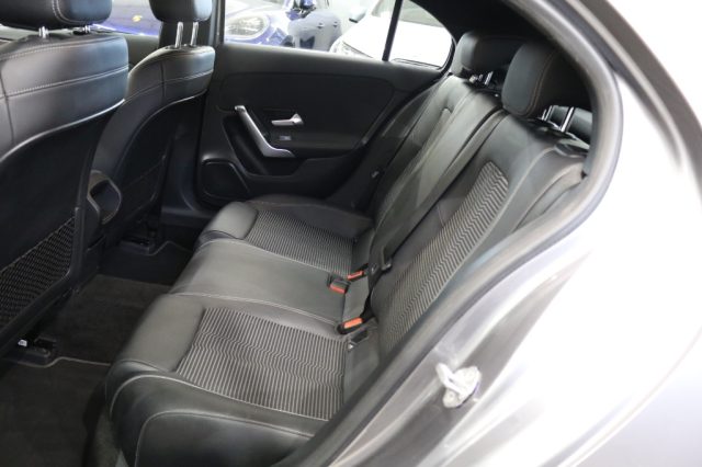 MERCEDES-BENZ A 180 AUTOMATIC SPORT - foto 11