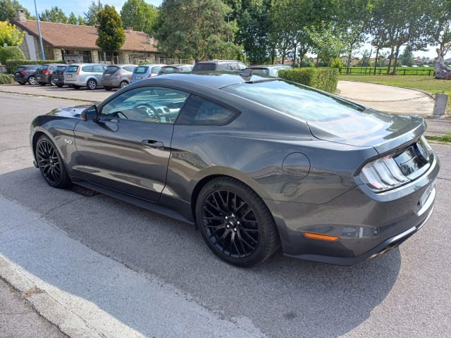 FORD MUSTANG FASTBACK 5.0 V8 TI-VCT AUT. GT U - foto 36