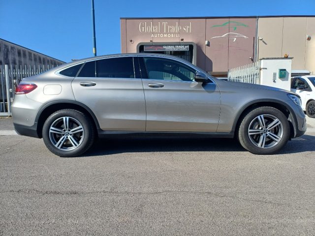 MERCEDES-BENZ GLC 300 D 4MATIC COUPÉ SPORT UNICO PROPR - foto 9