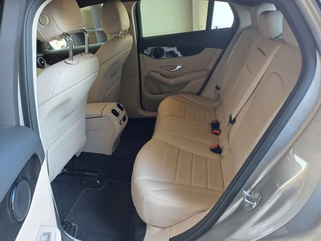 MERCEDES-BENZ GLC 300 D 4MATIC COUPÉ SPORT UNICO PROPR - foto 18