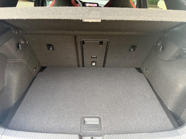 VOLKSWAGEN GOLF 2.0 TSI DSG GTI - foto 20