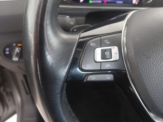 VOLKSWAGEN TIGUAN 2.0 TDI SCR 4MOTION R-LINE DSG B - foto 29