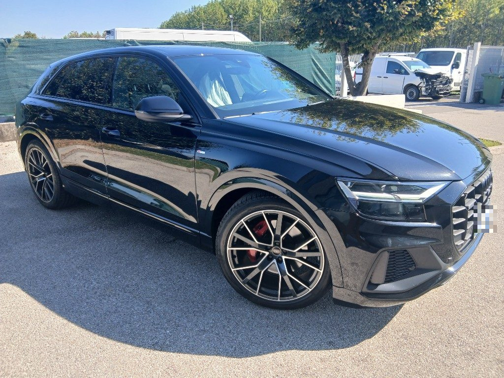 Immagine di AUDI Q8 50 TDI 286 CV quattro tiptronic S-Line del 06/2022 km 68000