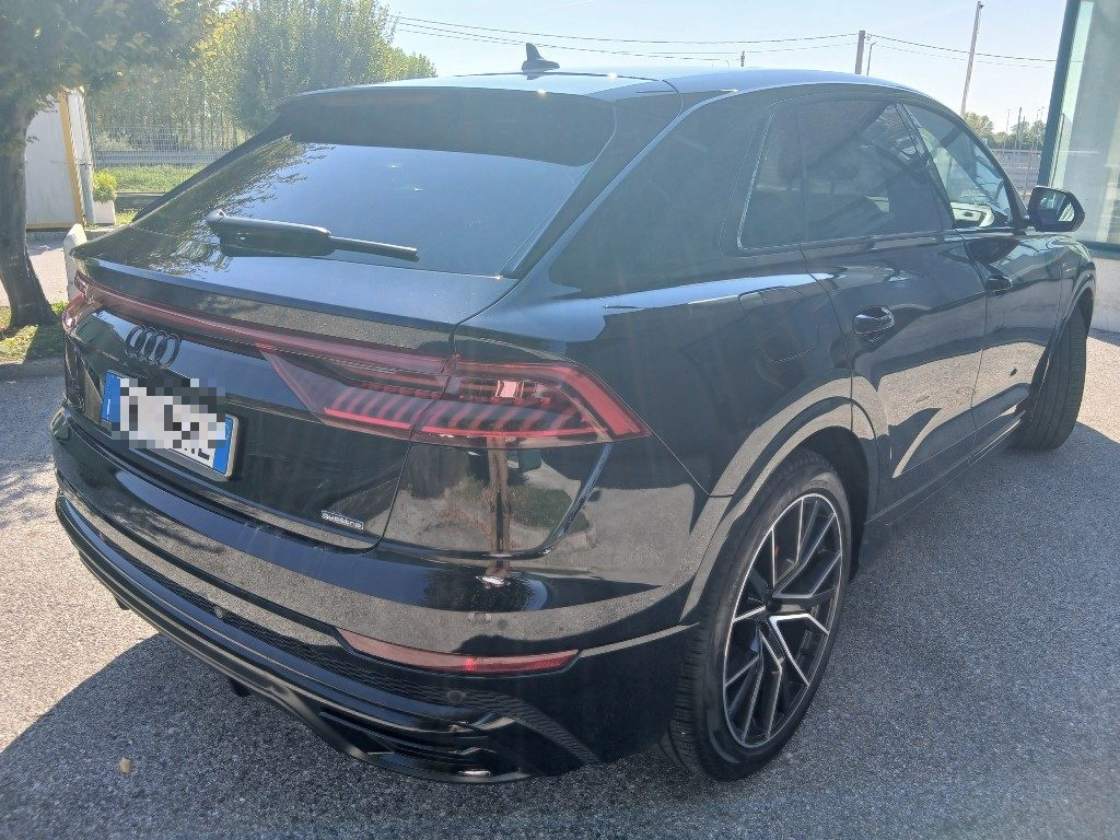 Immagine di AUDI Q8 50 TDI 286 CV quattro tiptronic S-Line del 06/2022 km 68000