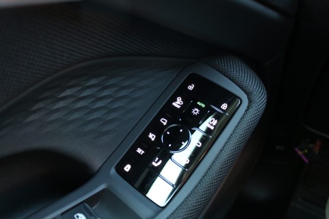 AUDI A6 AVANT 40 2.0 TDI QUATTRO ULTRA S - foto 27