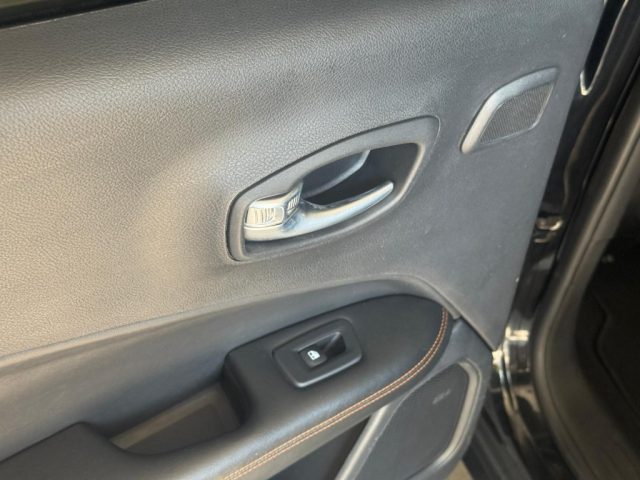 JEEP COMPASS 1.6 MULTIJET II 2WD LIMITED - foto 23