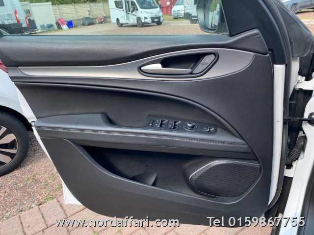 ALFA ROMEO Stelvio - foto: 1