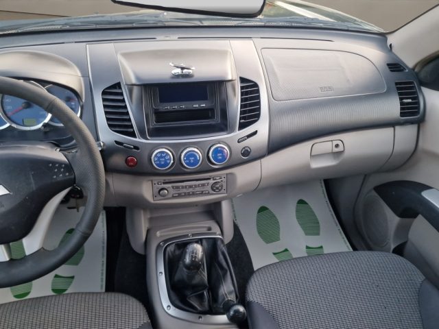 MITSUBISHI L200 2.5 DI-D/136CV DOUBLE CAB INVITE - foto 16
