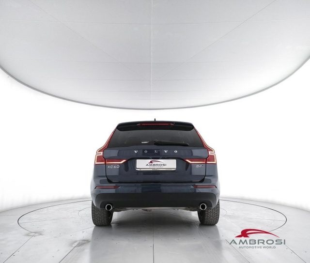 VOLVO XC60 B4 (D) AWD GEARTRONIC MOMENTUM P - foto 6