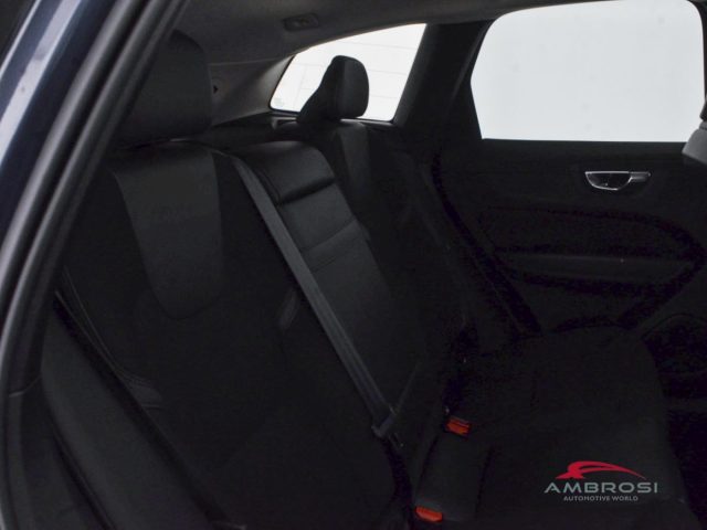 VOLVO XC60 B4 (D) AWD GEARTRONIC MOMENTUM P - foto 11