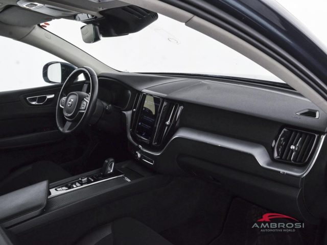 VOLVO XC60 B4 (D) AWD GEARTRONIC MOMENTUM P - foto 12