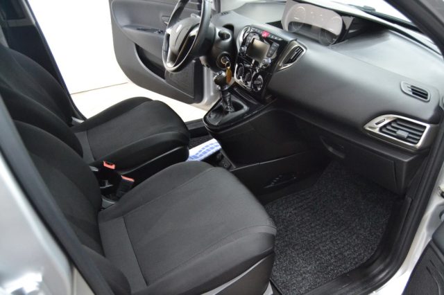 LANCIA YPSILON 1.0 FIREFLY 5 PORTE S&S HYBRID E - foto 8