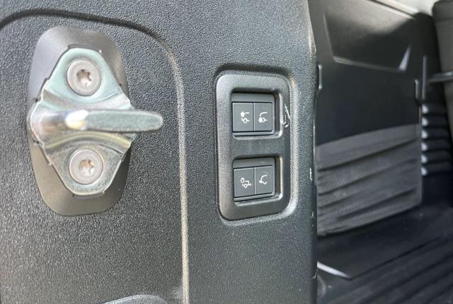 LAND ROVER DEFENDER 110 3.0D I6 250 CV AWD AUTO XS E - foto 11