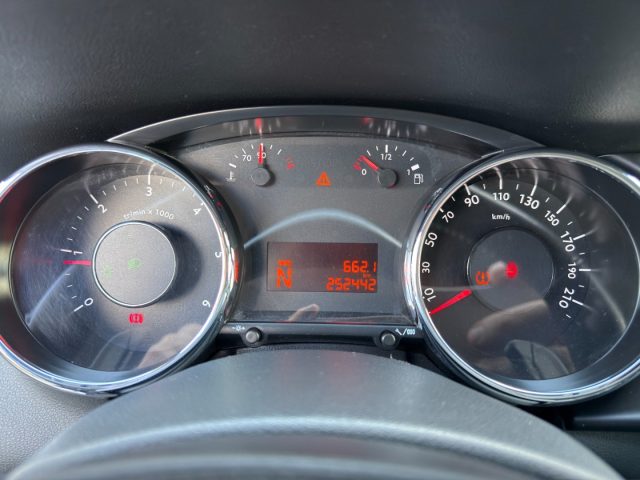 PEUGEOT 3008 1.6 E-HDI 115CV ETG6 STOP&START  - foto 15