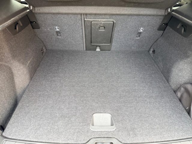VOLVO XC40 1.5 T3 MOMENTUM 163CV MY 21 - foto 14