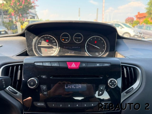 LANCIA YPSILON 1.2 69 CV 5 PORTE ELLE OK NEOPAT - foto 12