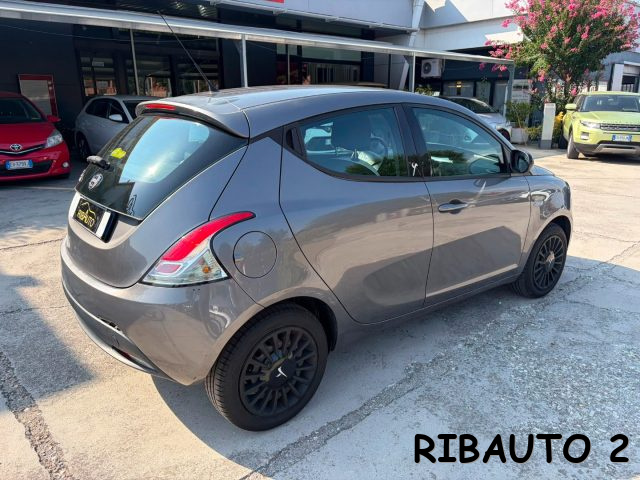 LANCIA YPSILON 1.2 69 CV 5 PORTE ELLE OK NEOPAT - foto 24