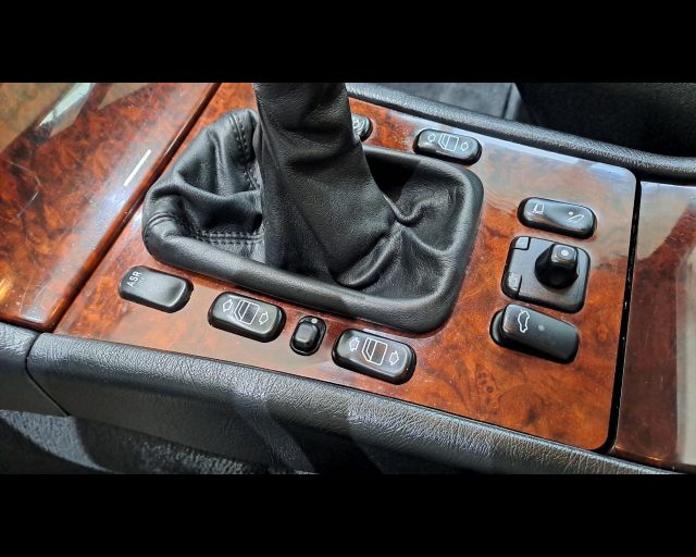 MERCEDES-BENZ E 200 K ELEGANCE - foto 11