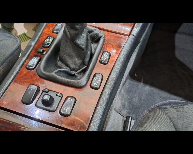 MERCEDES-BENZ E 200 K ELEGANCE - foto 12