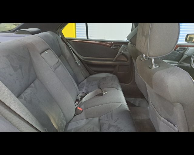 MERCEDES-BENZ E 200 K ELEGANCE - foto 19