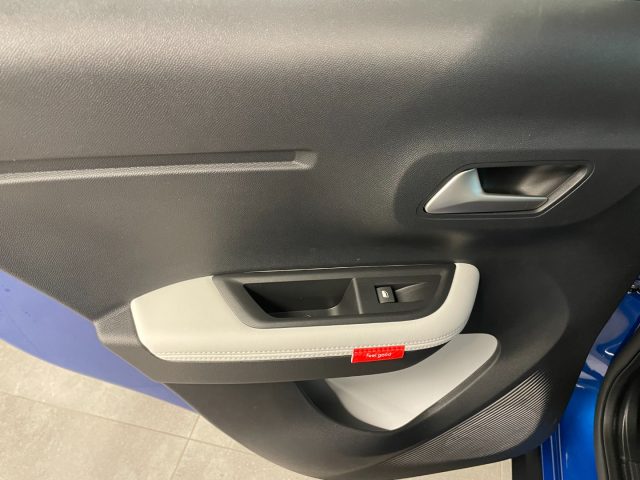 CITROEN C3 1.2 PURE TECH 100 CV MAX KM0 MY2 - foto 17