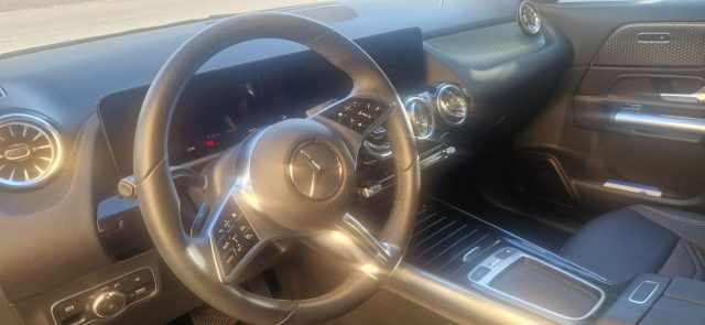 MERCEDES-BENZ GLA 180 AUTOMATIC EXECUTIVE - foto 8