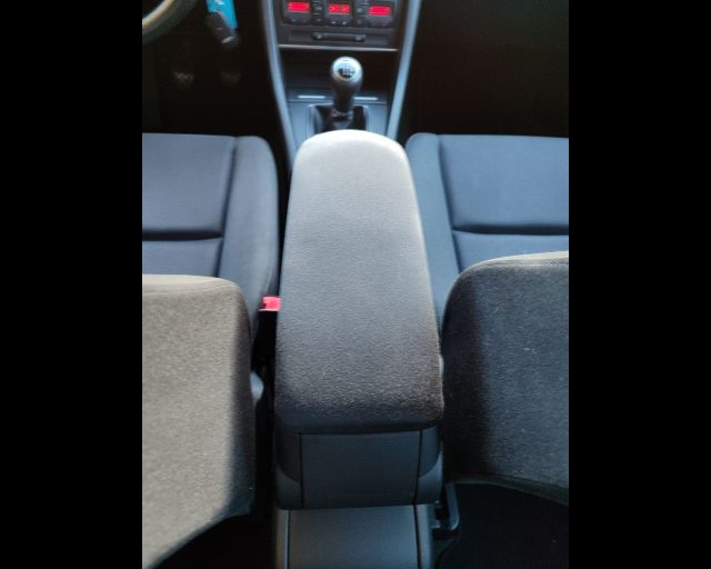 AUDI A4 1.9 TDI/130 CV CAT AVANT - foto 17