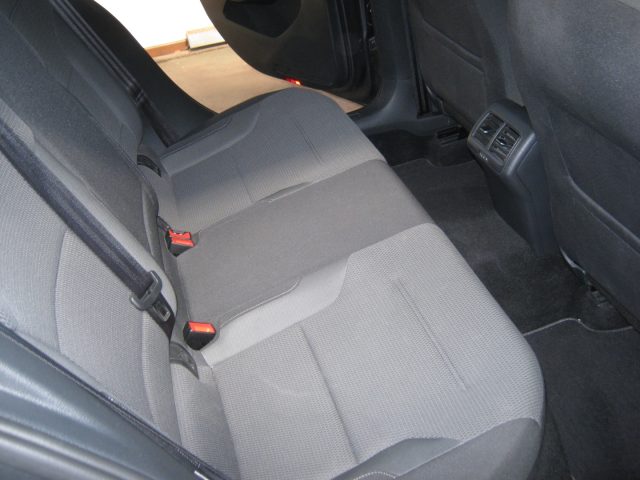 VOLKSWAGEN GOLF 1.6 TDI 115 CV 5P. BUSINESS BLUE - foto 8