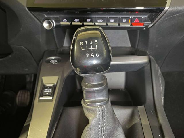 PEUGEOT 308 1.2 130CV ALLURE + KEY LESS + NA - foto 21