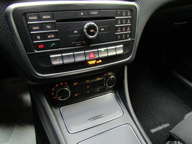 MERCEDES-BENZ A 180 CLASSE A 180 BENZINA SPORT AUTO  - foto 21