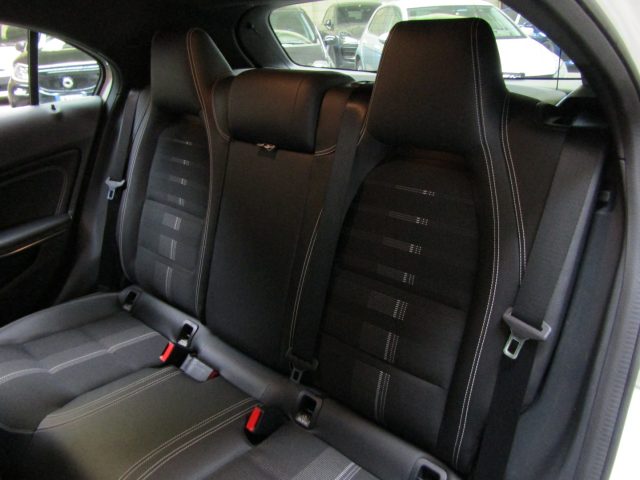 MERCEDES-BENZ A 180 CLASSE A 180 BENZINA SPORT AUTO  - foto 12