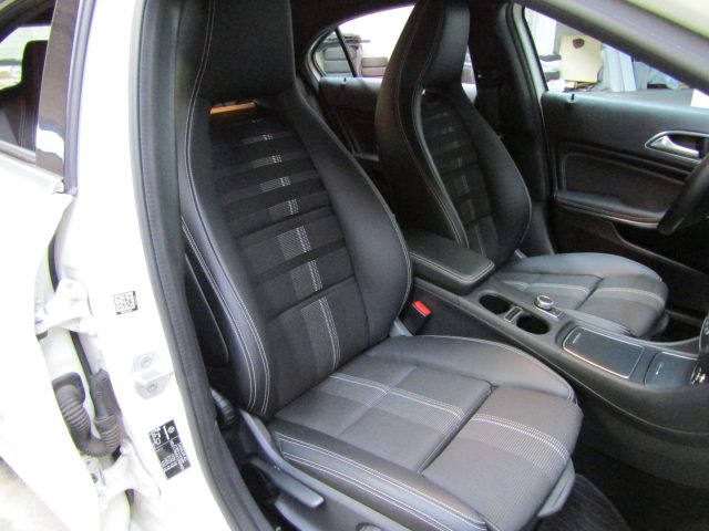 MERCEDES-BENZ A 180 CLASSE A 180 BENZINA SPORT AUTO  - foto 17