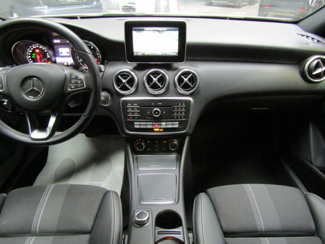 MERCEDES-BENZ A 180 CLASSE A 180 BENZINA SPORT AUTO  - foto 19