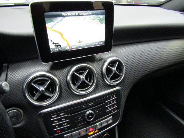 MERCEDES-BENZ A 180 CLASSE A 180 BENZINA SPORT AUTO  - foto 20
