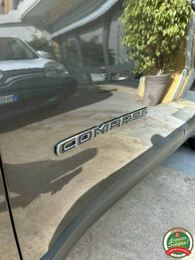 JEEP COMPASS 2.0 MULTIJET II AUT. 4WD LIMITED - foto 31