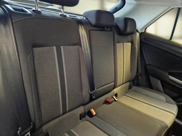 VOLKSWAGEN T-ROC 1.6 TDI SCR STYLE BLUEMOTION TEC - foto 13