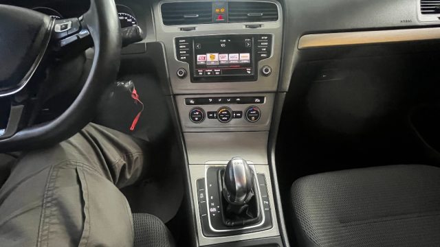 VOLKSWAGEN GOLF VARIANT 1.6 TDI 110 CV DSG COMFORTLINE B - foto 11
