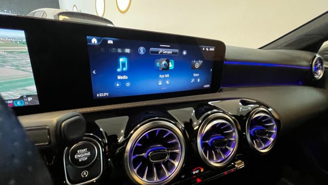 MERCEDES-BENZ A 180 D AUTOMATIC AMG LINE PREMIUM - foto 14