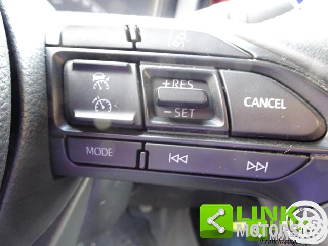 TOYOTA AYGO X LONGE FIRST EDITION - foto 17