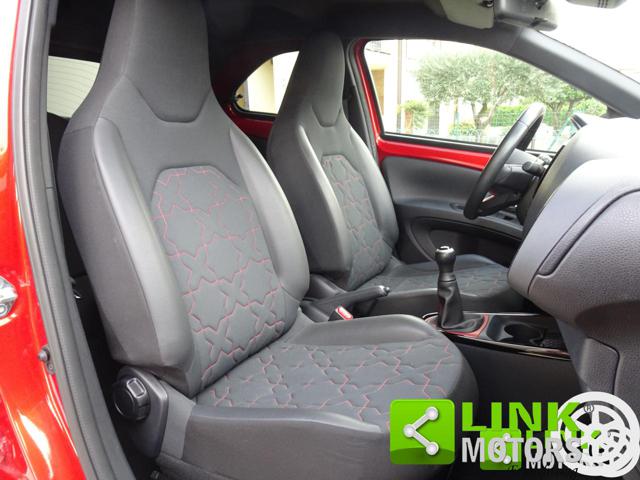 TOYOTA AYGO X LONGE FIRST EDITION - foto 26