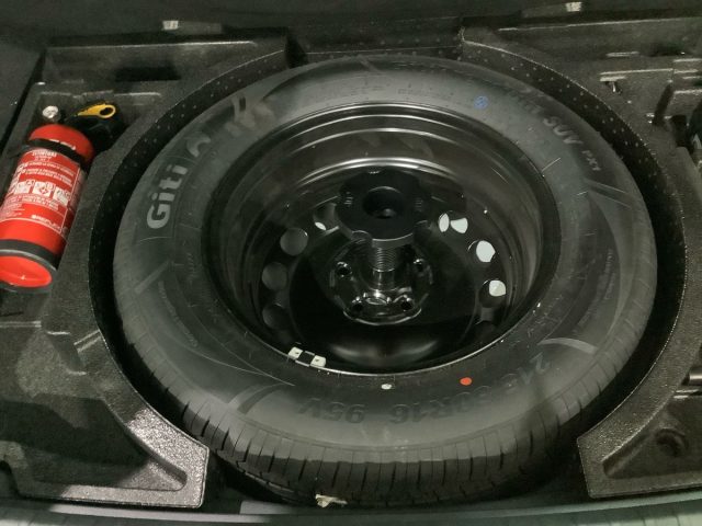 SKODA KAROQ 2.0 TDI SCR DSG SPORTLINE - foto 13