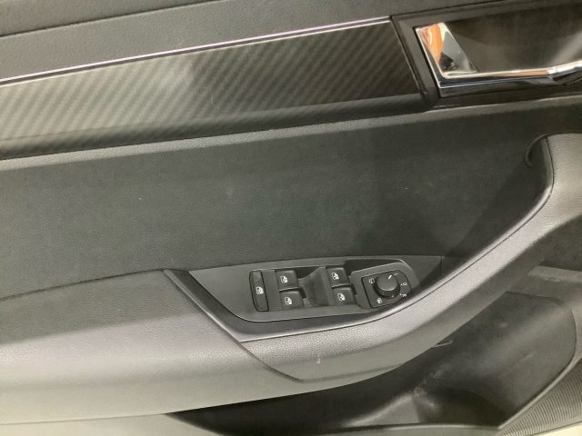 SKODA KAROQ 2.0 TDI SCR DSG SPORTLINE - foto 22