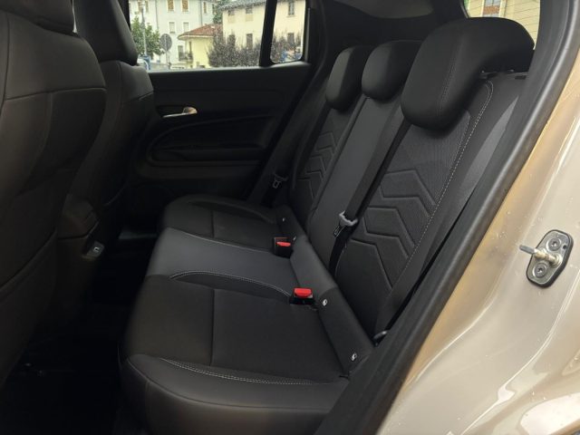 JEEP AVENGER 1.2T 100CV MHEV SUMMIT BICOLOR - foto 8