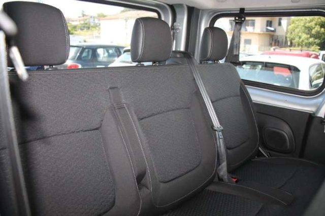 RENAULT TRAFIC 9 POSTI TELECAMERA OP VIVARO - foto 11