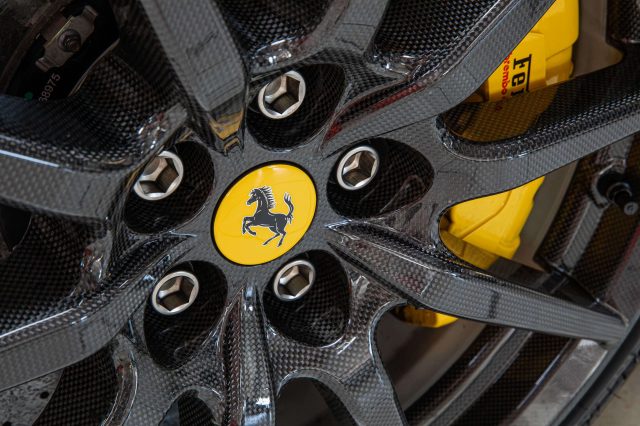 FERRARI SF90 SPIDER TAILOR MADE|ASSETTO FIORA - foto 10